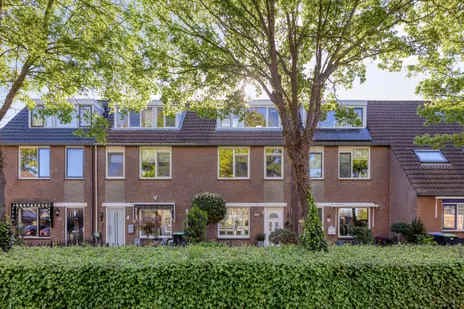 Tussenwoning te koop: Symfonielaan 42, Vogelenzang-Noord Spijkenisse