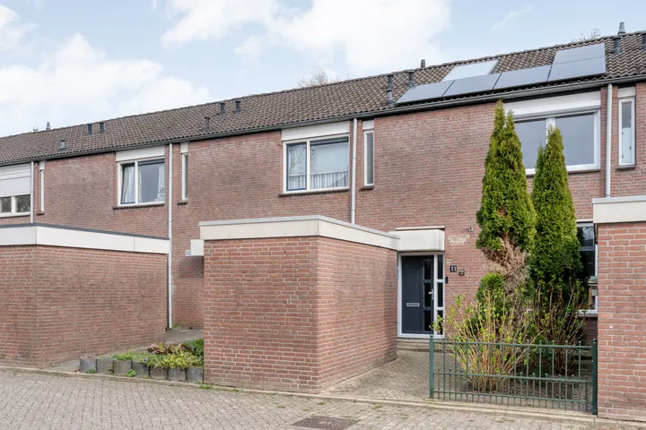 Tussenwoning te koop: Symfoniestraat 11, Schipholt-Glanermaten Enschede