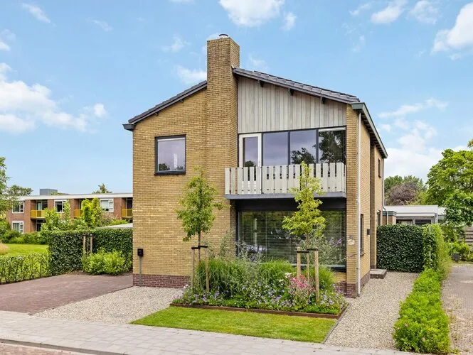 Vrijstaande woning te koop: Sytsingawiersterleane 23, Omgeving Leeuwarderweg en bungalowpark Sneek