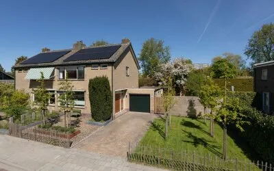 Twee-onder-één-kap te koop: Sytsingawiersterleane 33, Omgeving Leeuwarderweg en bungalowpark Sneek