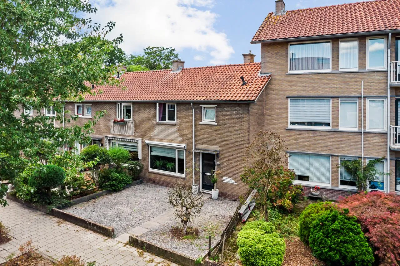 Tussenwoning te koop: T.B. Huurmanlaan 6, Bussum
