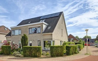 Twee-onder-één-kap te koop: 't Have 63, Laren Laren