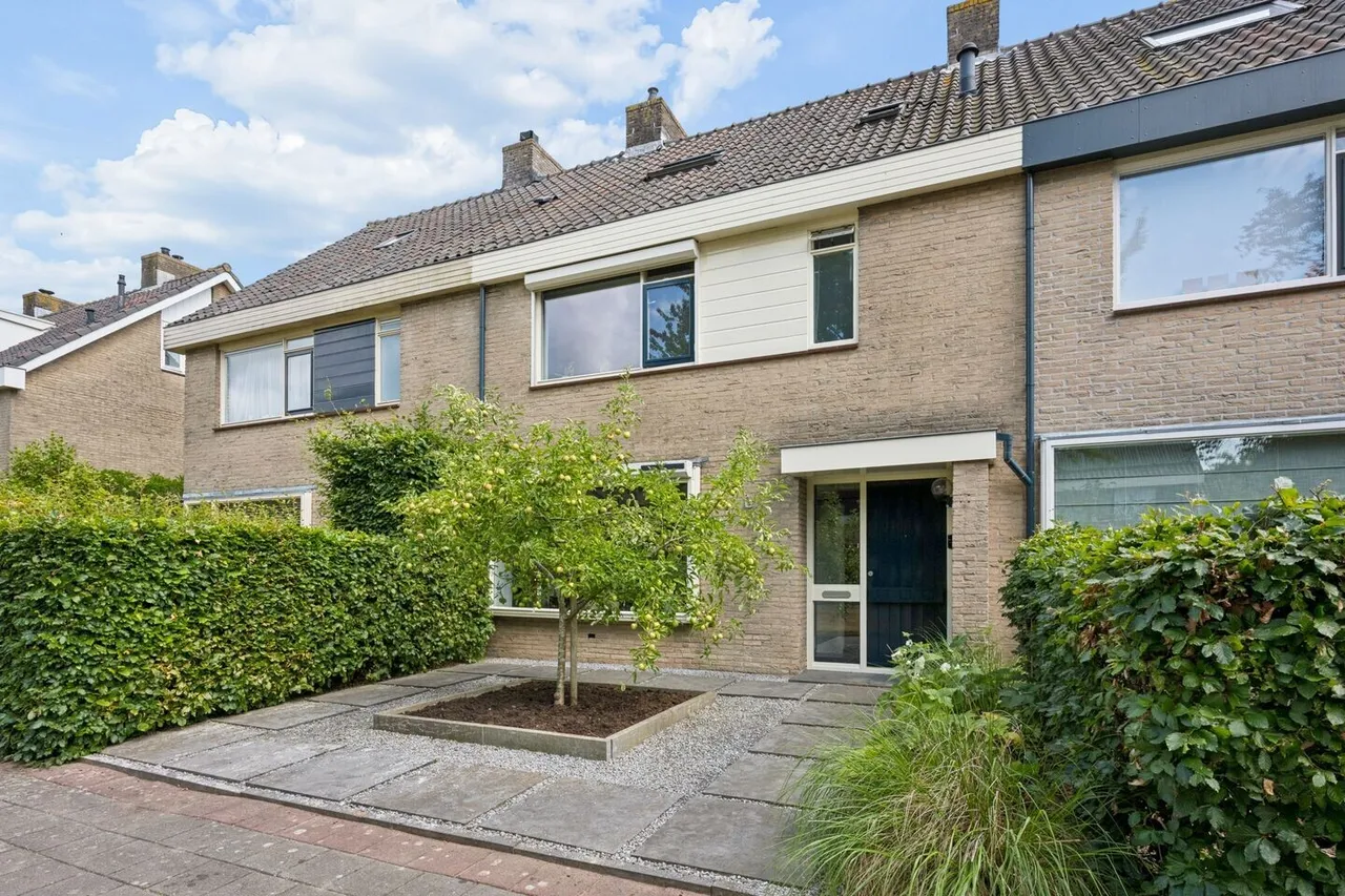Tussenwoning te koop: 't Hazeveld 101, Nijkerk