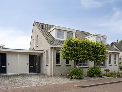 Tussenwoning te koop: 't Lage Burgh 18, Burgh Burgh-Haamstede
