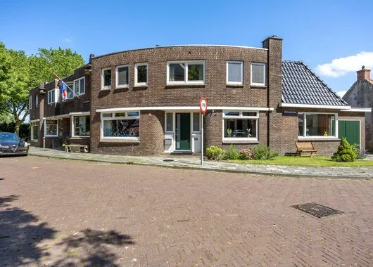 Corner house for sale: T P Oosterhoffstraat 2, Oldehove Oldehove