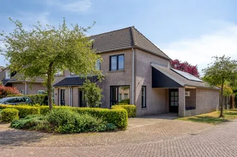 Twee-onder-één-kap te koop: 't Steenwerk 9, Deursen en Dennenburg Deursen-Dennenburg