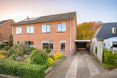 Hoekwoning te koop: 't Veld 6, Exel Laren (Ge)