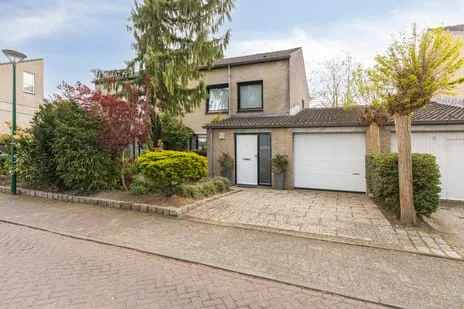Tussenwoning te koop: 't Vijfeiken 13, 't Vijfeiken Heesch