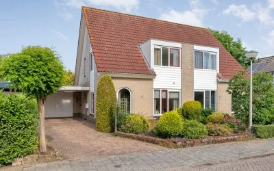 Tussenwoning te koop: 't Weegel 41, Laag Zuthem Kern Laag Zuthem