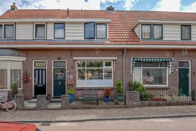 Tussenwoning te koop: 't Zand 19, Centrum Zuid-Oost Enkhuizen