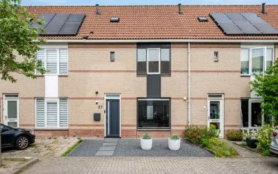 Tussenwoning te koop: Taagstraat 27, Rivierenbuurt Lelystad