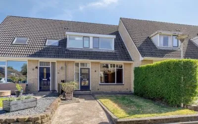 Tussenwoning te koop: Taanpôle 8, Warten Warten