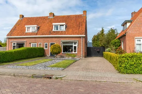 Twee-onder-één-kap te koop: Taeke Schuilengalaan 41, Surhuisterveen Surhuisterveen