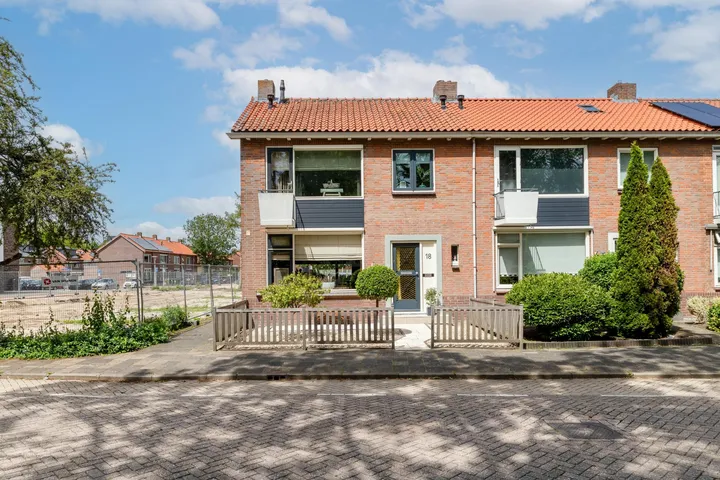 Hoekwoning te koop: Talmastraat 18, Wibautsraat en Lorentzweg Lekkerkerk