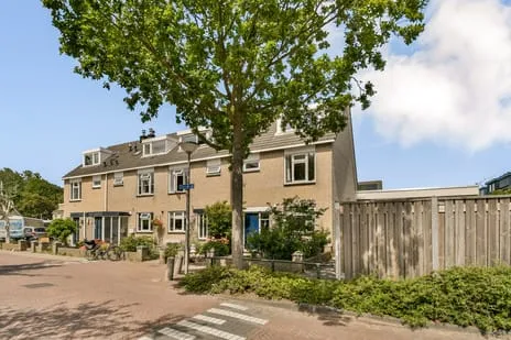 Hoekwoning te koop: Talmastraat 2, Pijletuinen Naaldwijk