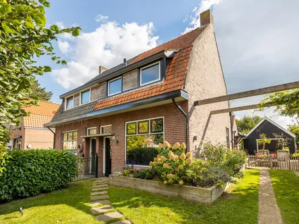 Twee-onder-één-kap te koop: Talmastraat 65, Heuvel Breda