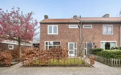 Hoekwoning te koop: Tapuitstraat 11, Zangvogelbuurt Amersfoort