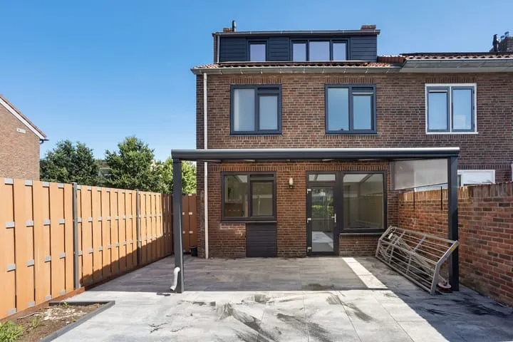 Hoekwoning te koop: Tapuitstraat 15, Zangvogelbuurt Amersfoort