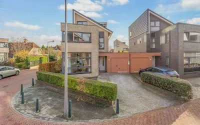 Twee-onder-één-kap te koop: Tedingeroord 23, De Lanen 'S-Gravenhage