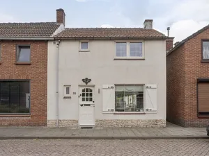 Twee-onder-één-kap te koop: Teerlingstraat 26, Clinge