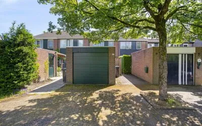Tussenwoning te koop: Telstar 107, Woldwijck-West Hoogezand