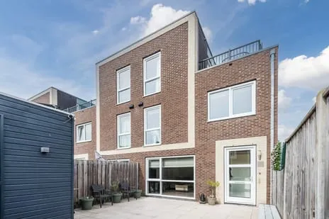 Tussenwoning te koop: Tempo Doeloestraat 157, Indische Buurt Oost Almere