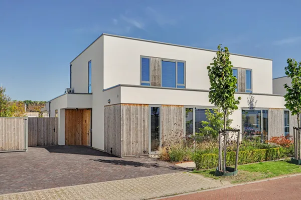 Twee-onder-één-kap te koop: Ten Einde 12, Reusel