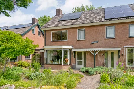 Tussenwoning te koop: Ten Utlodreef 12, Zuidwolde kern Zuidwolde (Dr)