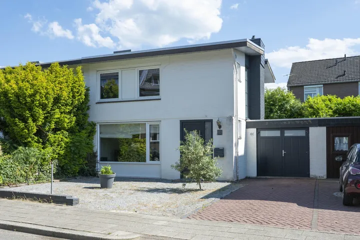 Tussenwoning te koop: Tentstraat 122, Vaals Vaals