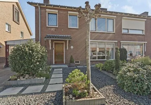 Twee-onder-één-kap te koop: ter Laakstraat 4, Didam-Noord Didam