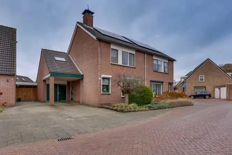 Twee-onder-één-kap te koop: Ter Maatstraat 70, Braakmanslanden midden Rijssen