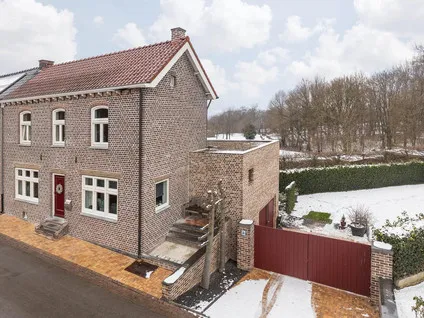 Twee-onder-één-kap te koop: Terhagen 3, Elsloo