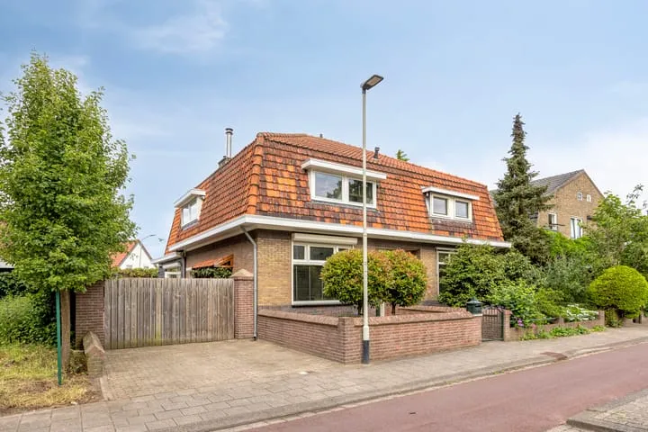 Semi-detached for sale: Terheijdenseweg 225, Krogten Breda