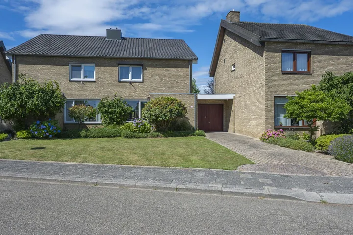 Tussenwoning te koop: Terwaerderveldje 18, Waubach Landgraaf