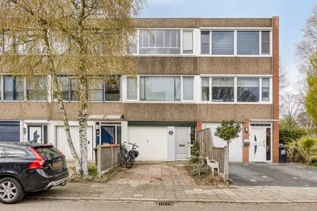 Tussenwoning te koop: Tesselschadelaan 29, Kroeven-Zuidoost Roosendaal