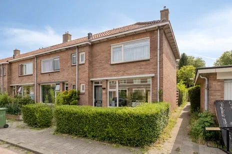 Hoekwoning te koop: Tesselschadestraat 39, Schrijversbuurt Deventer