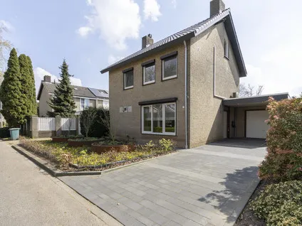 Vrijstaande woning te koop: Teune Smeedstraat 1, Stramproy Stramproy