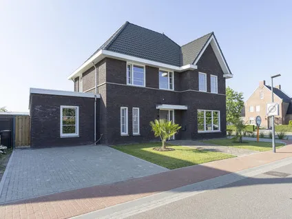 Vrijstaande woning te koop: Teunestraat 2, Kern Ell Ell