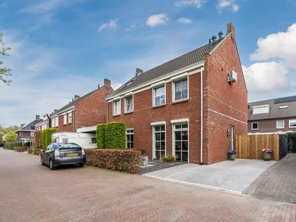 Corner house for sale: Teunisbloem 20, Verspreide huizen Kampen-Esdonk Gemert