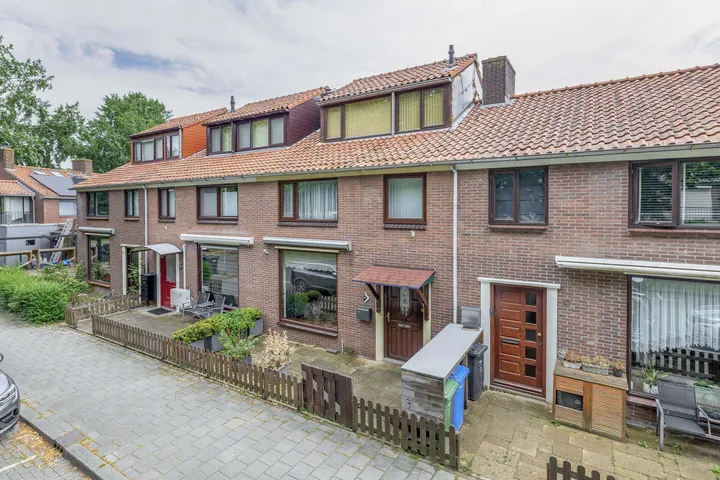 Tussenwoning te koop: Texasweg 8, Hoogvliet Noord Hoogvliet Rotterdam
