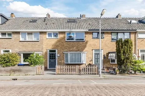 Tussenwoning te koop: Texelstraat 52, Schilders- en Waddenbuurt Zaandam