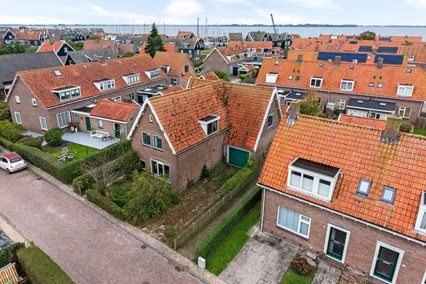 Vrijstaande woning te koop: Thamiswerfstraat 1, Havenbuurt en Kerkbuurt Marken