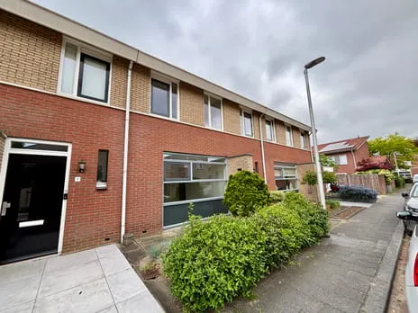 Tussenwoning te koop: Theater 3, Nijrees Almelo