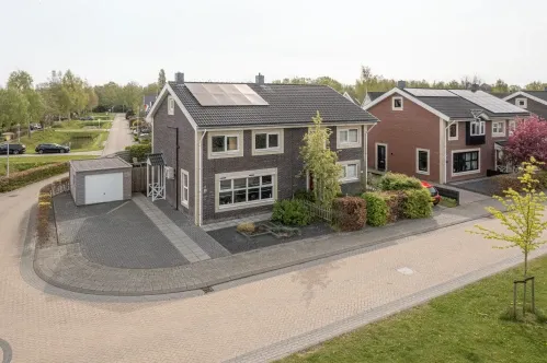 Twee-onder-één-kap te koop: Theo van Doesburgstraat 48, Drachstervaart west Drachten