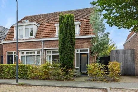 Twee-onder-één-kap te koop: Theresialaan 103, Schoonveld Vught