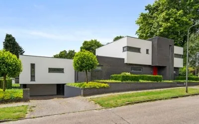 Vrijstaande woning te koop: Thijsselaan 11, Velp-Noord boven spoorlijn Velp