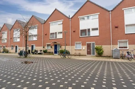 Tussenwoning te koop: Thijssestraat 68, Laakhaven-West 'S-Gravenhage