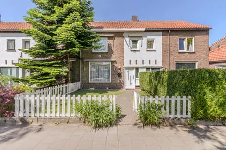 Tussenwoning te koop: Thomas à Kempislaan 18, Sintenbuurt Eindhoven