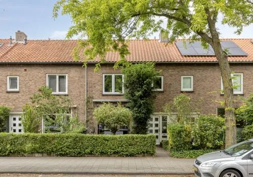Tussenwoning te koop: Thomas à Kempislaan 34, Sintenbuurt Eindhoven