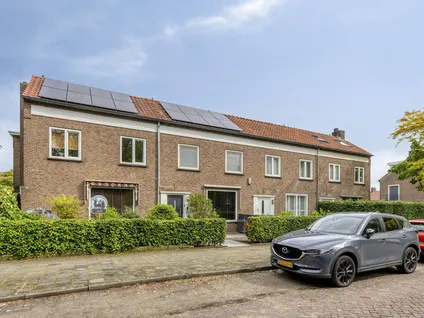 Tussenwoning te koop: Thomas à Kempislaan 44, Sintenbuurt Eindhoven